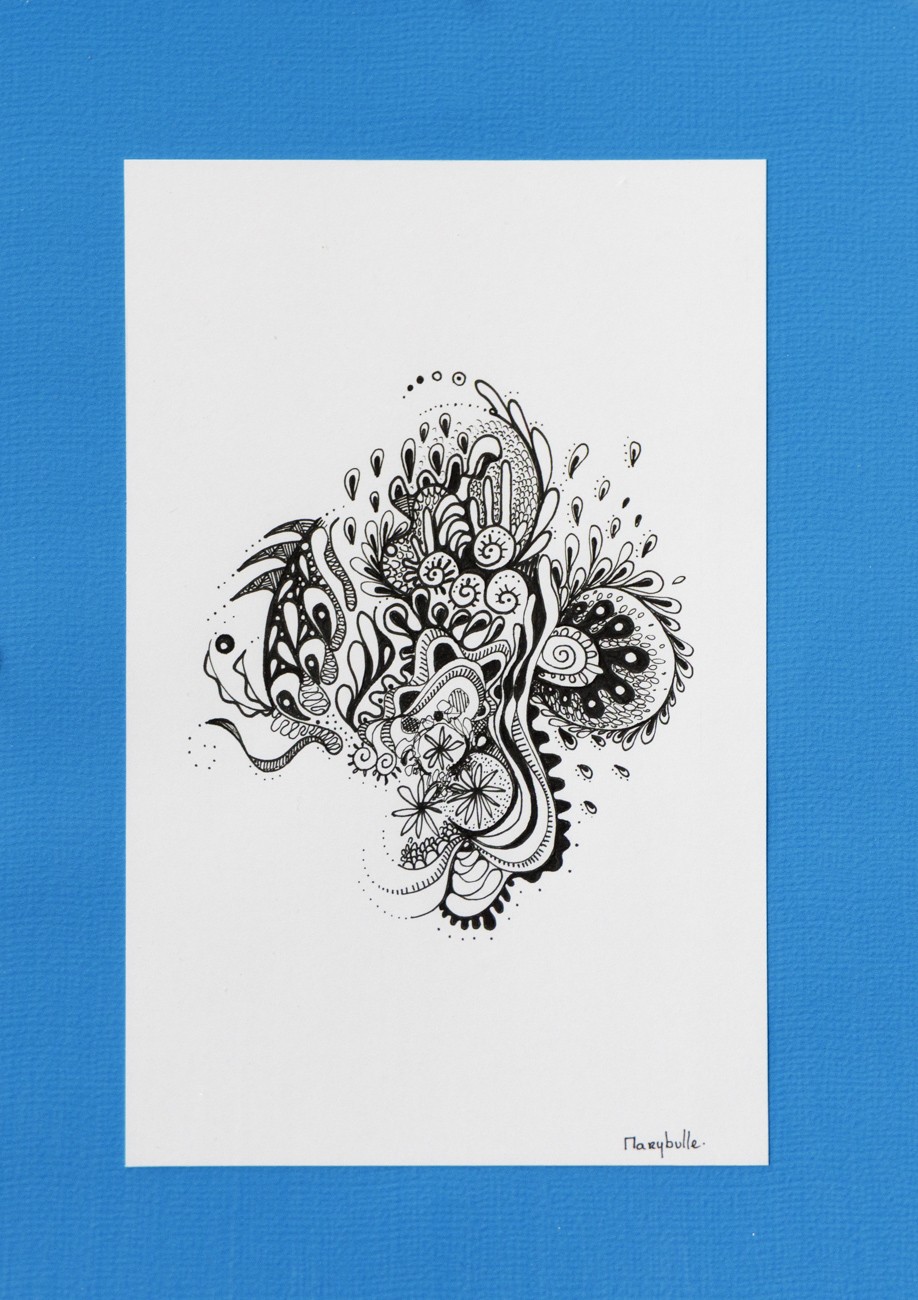 Marybulle, Un poisson dans l'océan bleu graphique - Série Arabesques monochromes Marybulle, Un poisson dans l'océan bleu graphique - Série Arabesques monochromes