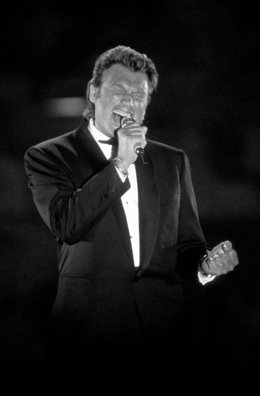 Francis Apesteguy, Johnny Hallyday. Sur scène à Paris. Le 2 Janvier 1991 Francis Apesteguy, Johnny Hallyday. Sur scène à Paris. Le 2 Janvier 1991