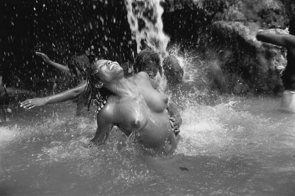 Cristina García Rodero, Série : Rituels en Haïti - Les jeunes, Haïti Cristina García Rodero, Série : Rituels en Haïti - Les jeunes, Haïti