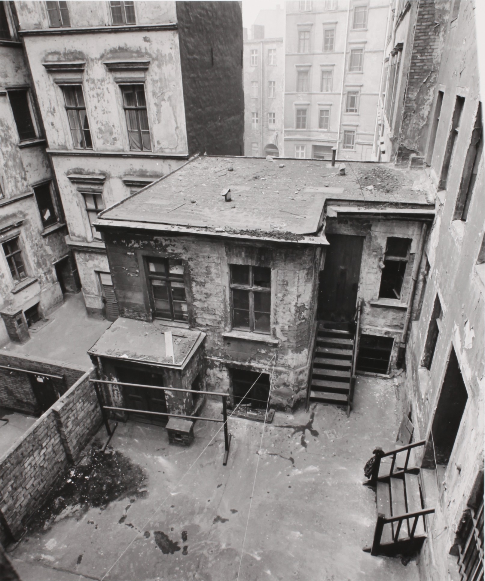 Manfred Paul, Série : Berlin nord-est / arrière-cours - Oderberger Straße Manfred Paul, Série : Berlin nord-est / arrière-cours - Oderberger Straße