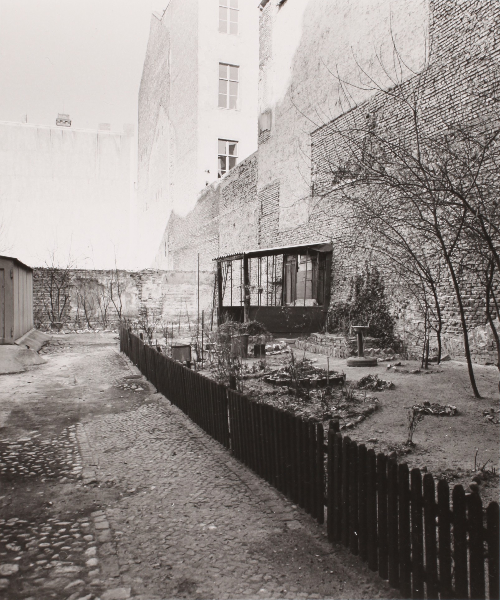 Manfred Paul, Série : Berlin nord-est / arrière-cours: Kastanienallee Manfred Paul, Série : Berlin nord-est / arrière-cours: Kastanienallee
