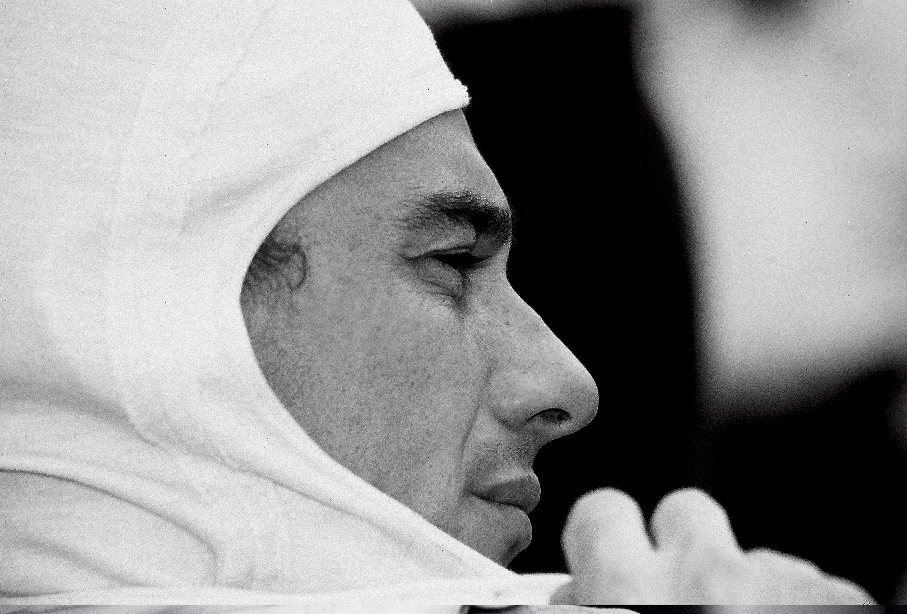 Dominique Leroy, Ayrton Senna. Imola. Italie. Dernière concentration avant le drame. Dominique Leroy, Ayrton Senna. Imola. Italie. Dernière concentration avant le drame.