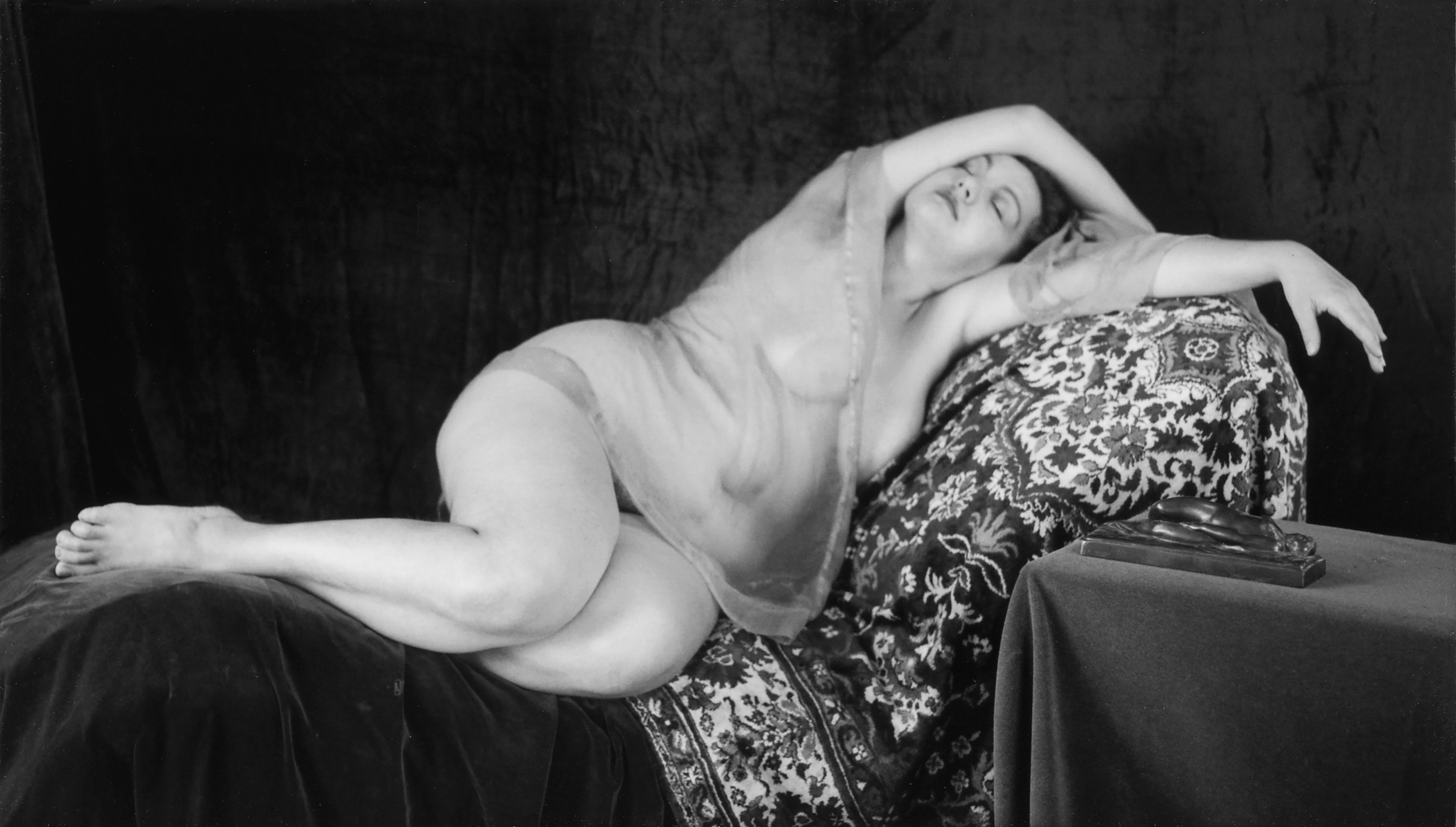 Matthias Leupold, De la série : La beauté des femmes - Siesta Matthias Leupold, De la série : La beauté des femmes - Siesta