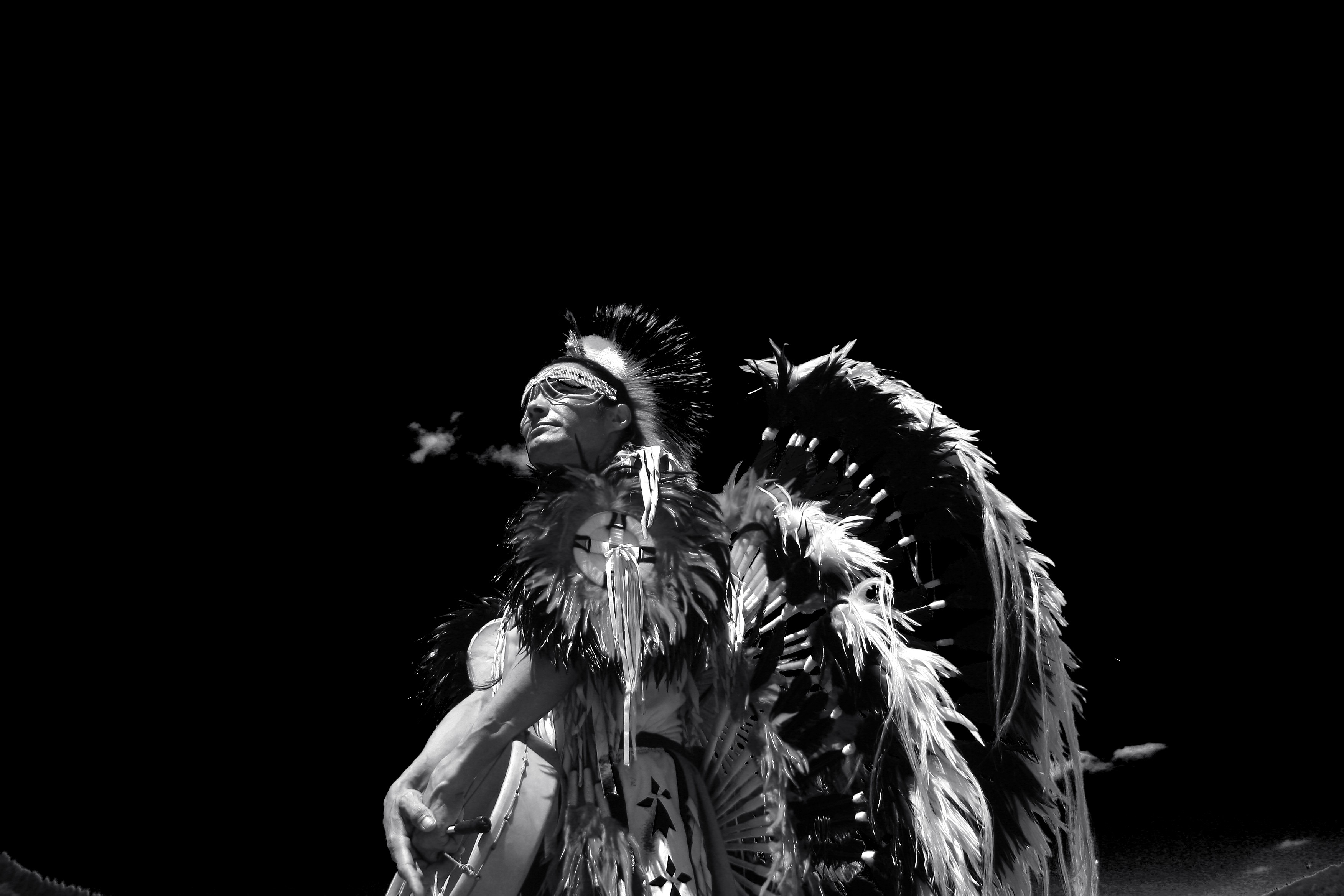 Dominique Leroy, Pow wow. Indiens. Amérique du nord Dominique Leroy, Pow wow. Indiens. Amérique du nord