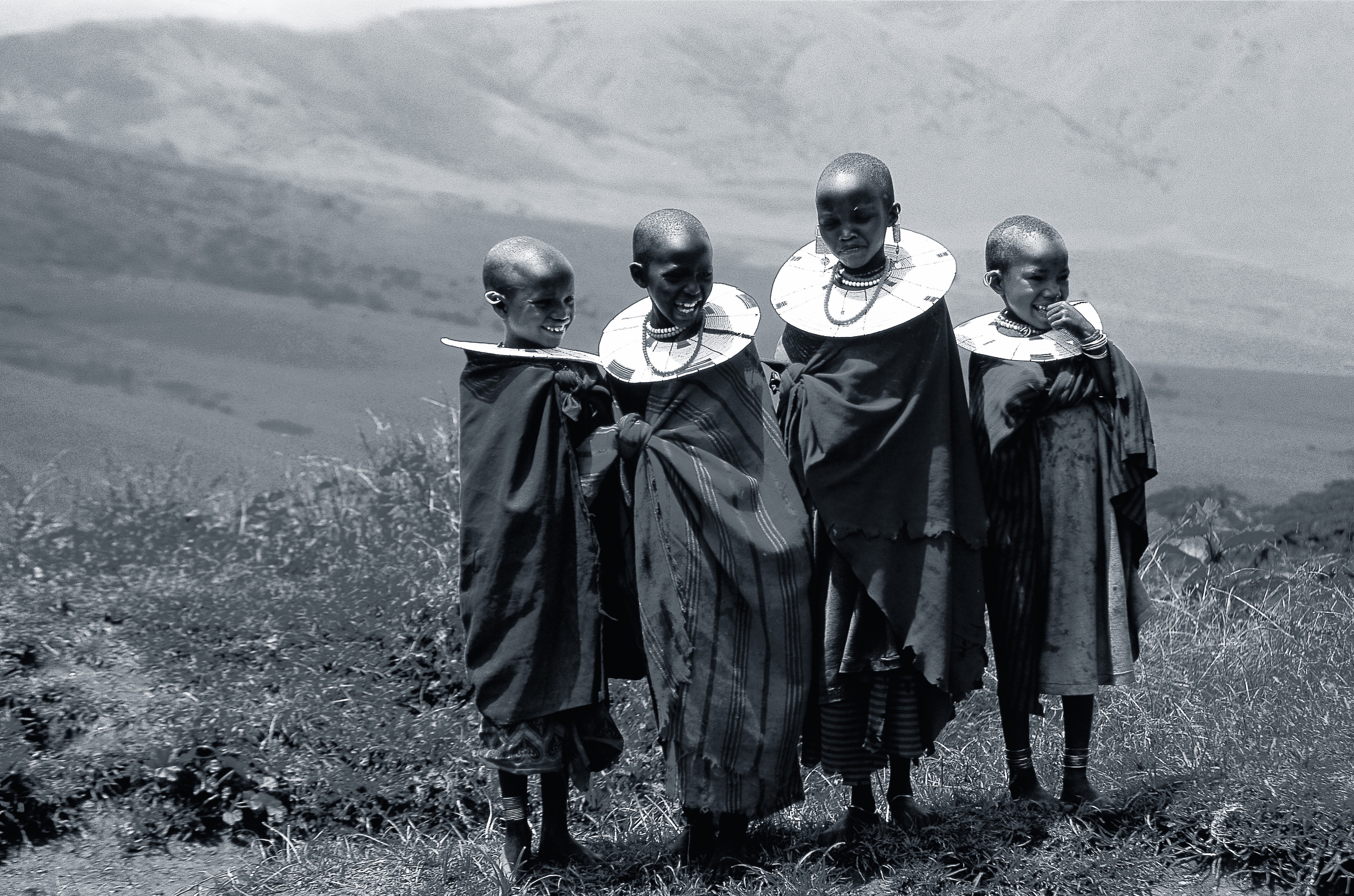 Dominique Leroy, Enfants Massai. Parc du Masai Mara. Kenya Dominique Leroy, Enfants Massai. Parc du Masai Mara. Kenya
