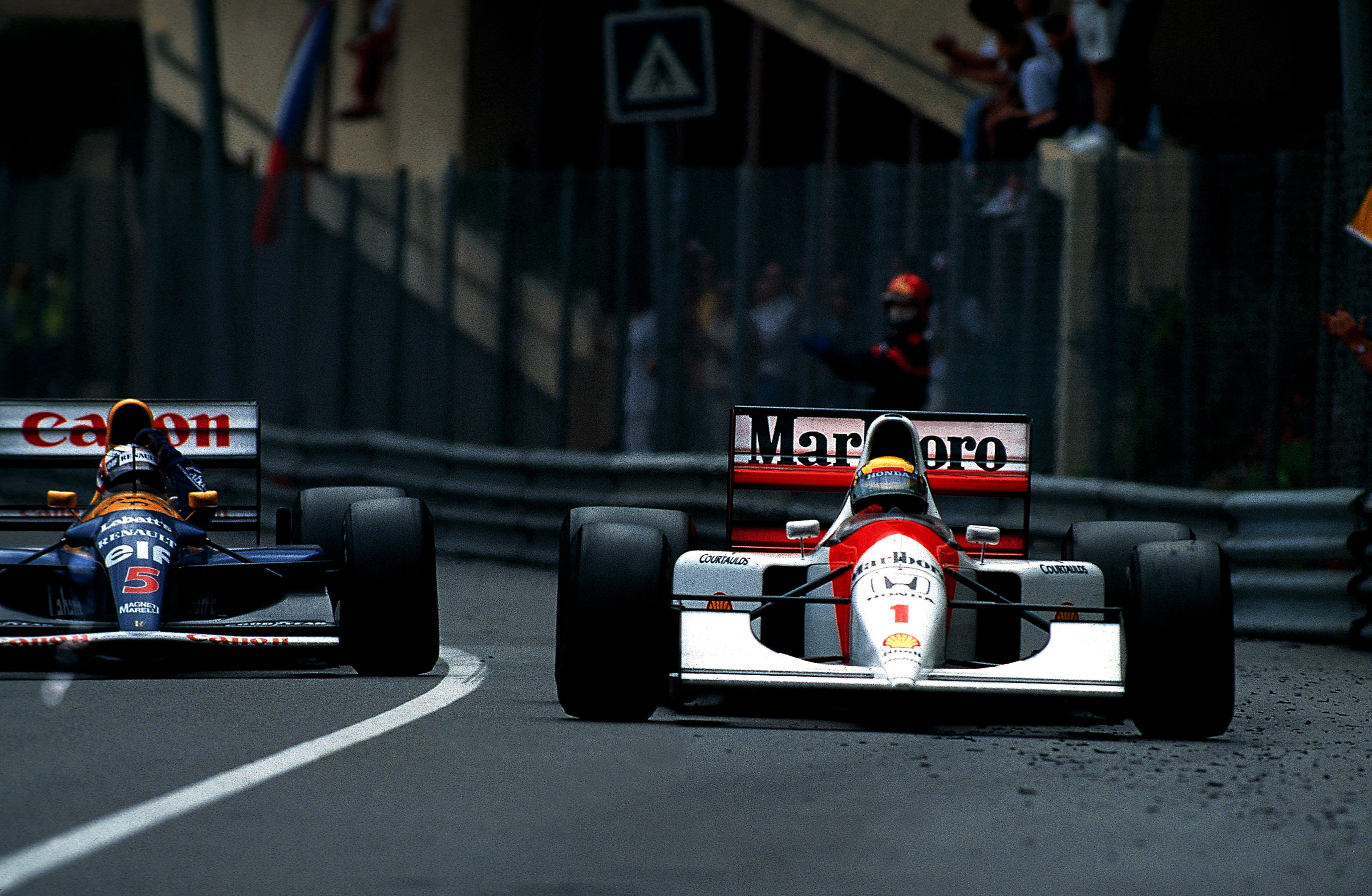 Dominique Leroy, Nigel Mansell et Ayrton Senna. Arrivée. Monaco. F1. Dominique Leroy, Nigel Mansell et Ayrton Senna. Arrivée. Monaco. F1.