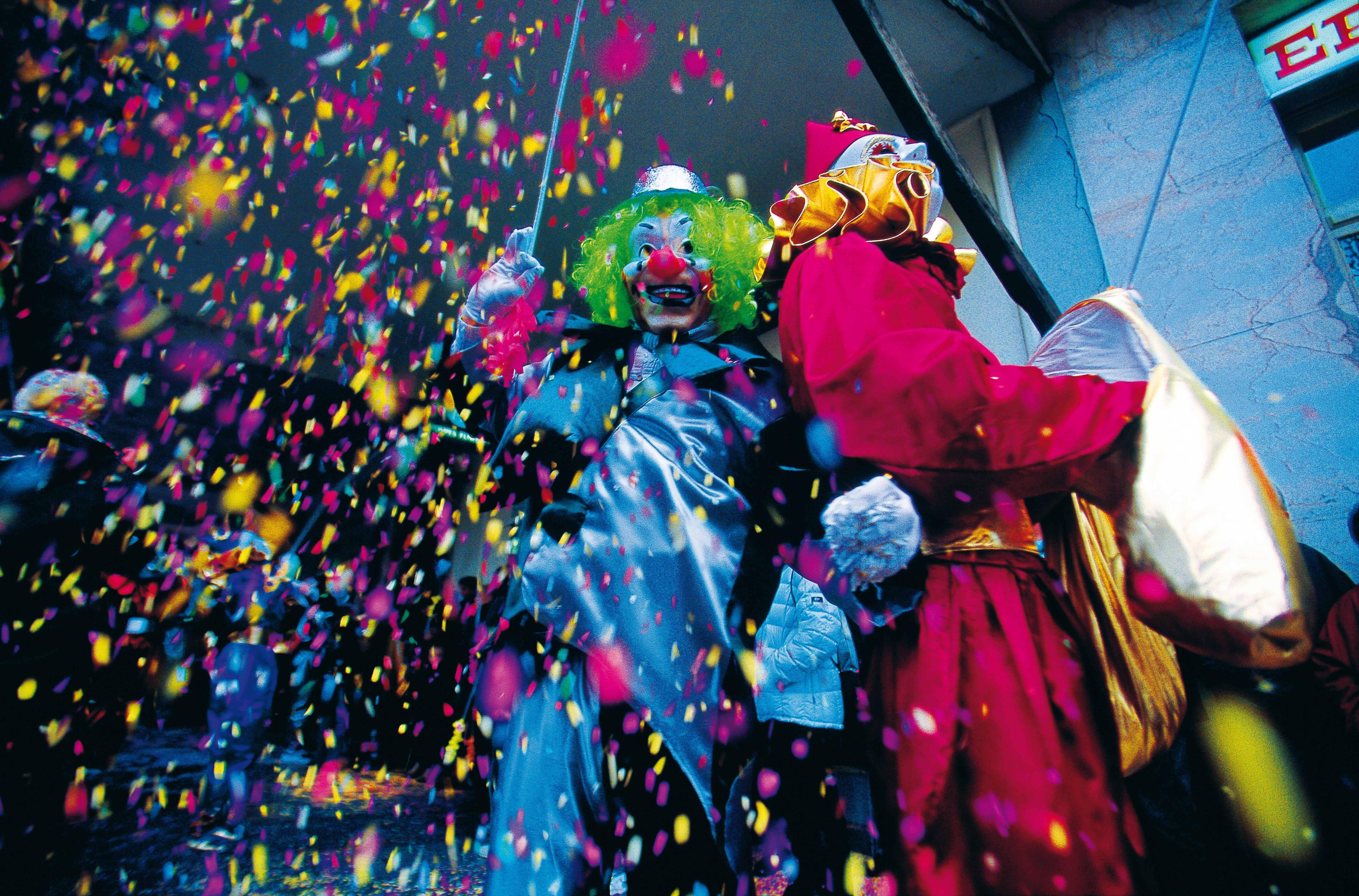 Dominique Leroy, Carnaval de Limoux. Le jour des confettis Dominique Leroy, Carnaval de Limoux. Le jour des confettis