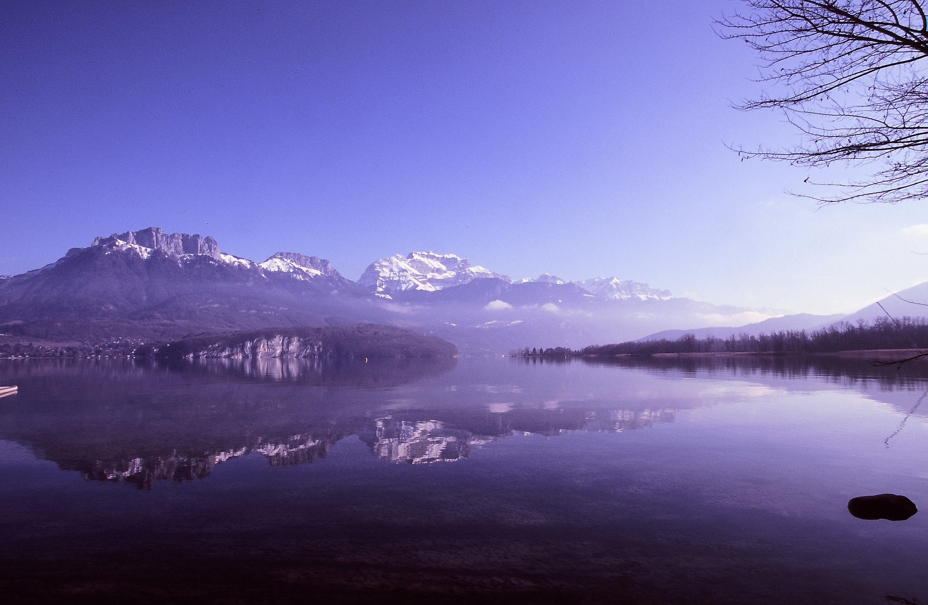 Dominique Leroy, Lac d'Annecy. France Dominique Leroy, Lac d'Annecy. France