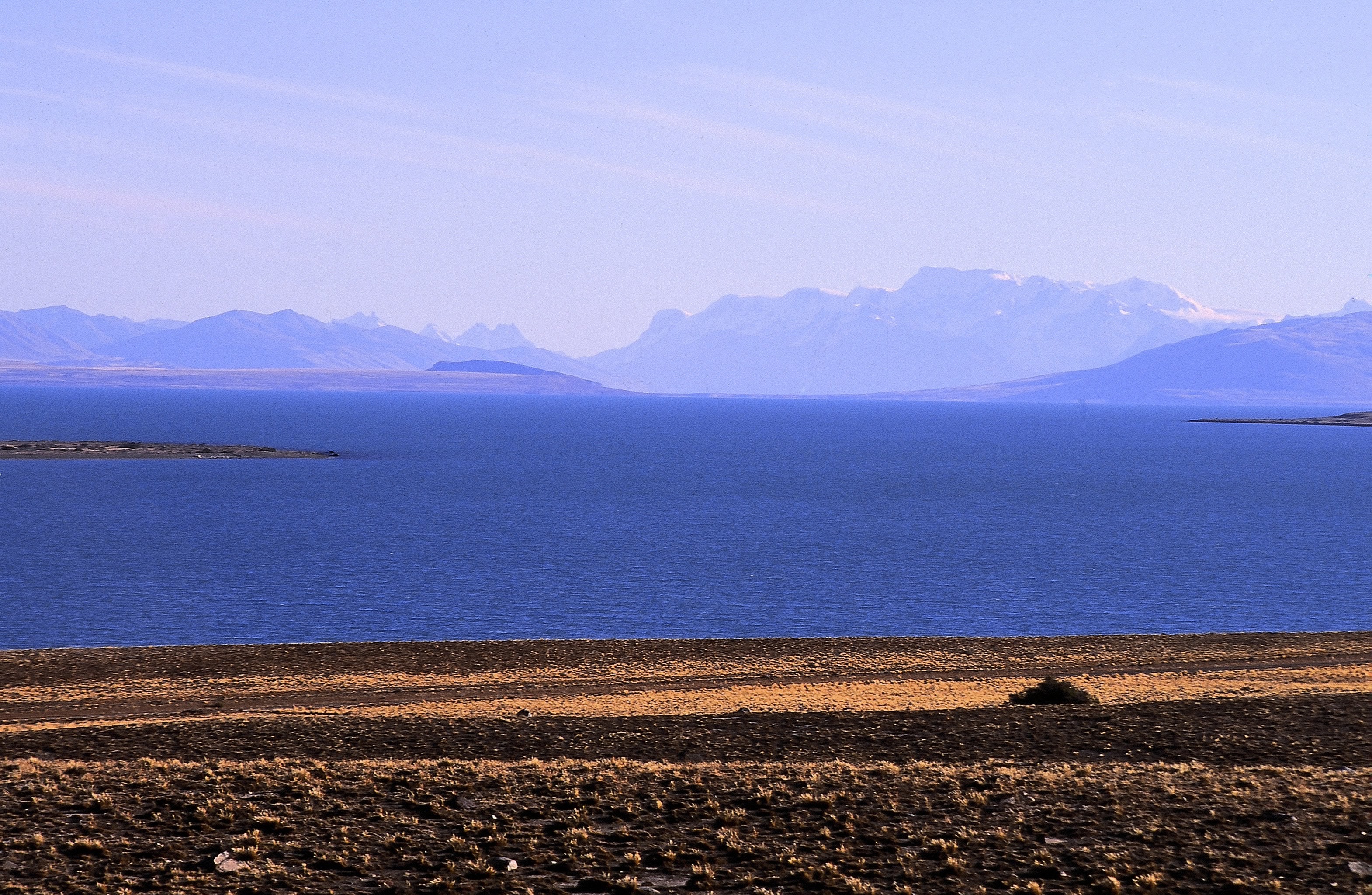 Dominique Leroy, Lac en Patagonie. Chili Dominique Leroy, Lac en Patagonie. Chili