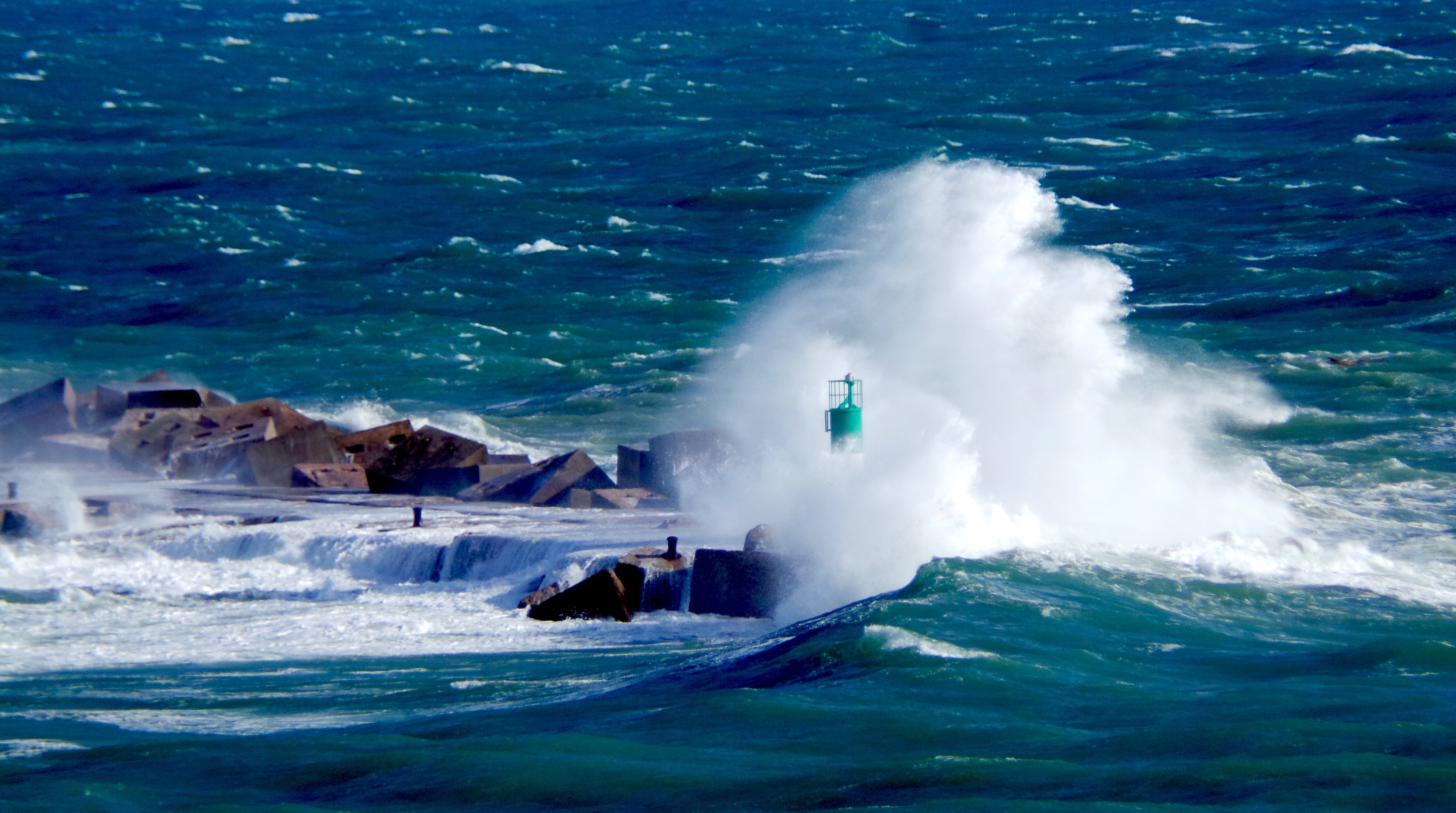 Dominique Leroy, Phare de la jetée de Sète. France Dominique Leroy, Phare de la jetée de Sète. France