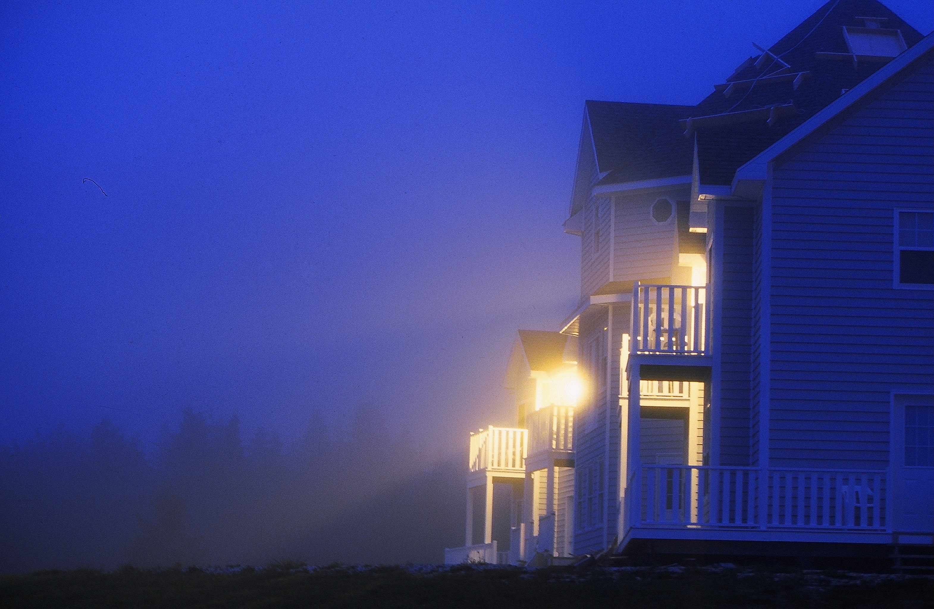 Dominique Leroy, Maison et brume. Canada Dominique Leroy, Maison et brume. Canada
