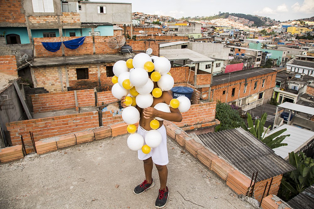 Shinji Nagabe, Respiração, Menino colar amarelo panorama Shinji Nagabe, Respiração, Menino colar amarelo panorama