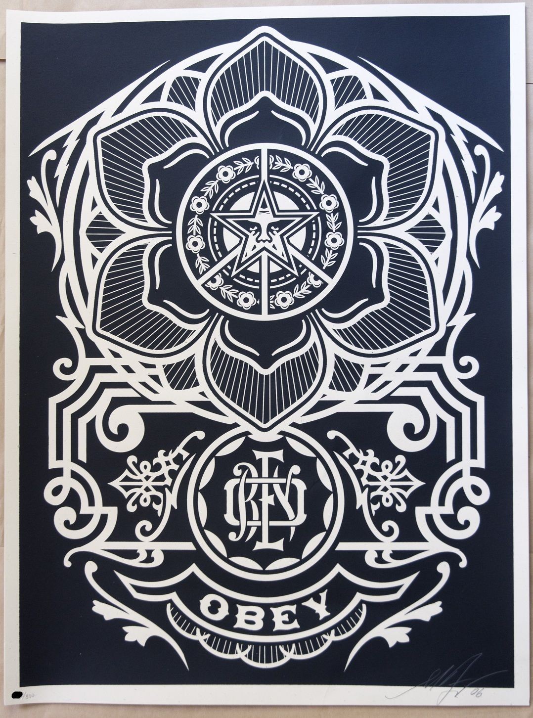 Shepard Fairey (Obey), Peace Ornament Shepard Fairey (Obey), Peace Ornament
