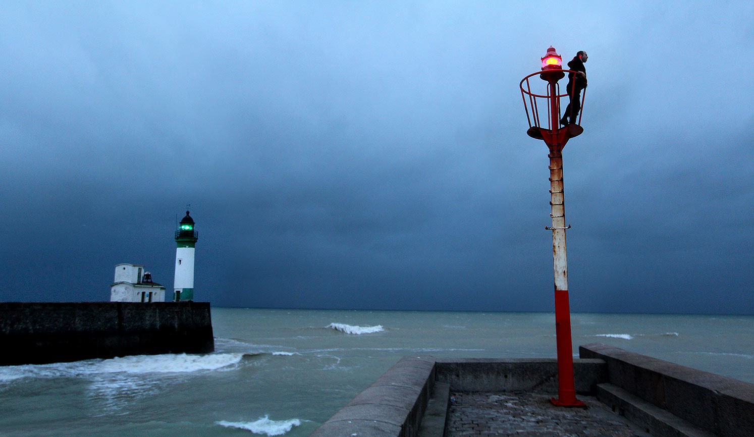 Vincent Citot, Phare au crépuscule (France) Vincent Citot, Phare au crépuscule (France)
