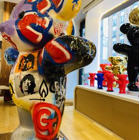 Jayet, Bear the rolling stones Jayet, Bear the rolling stones