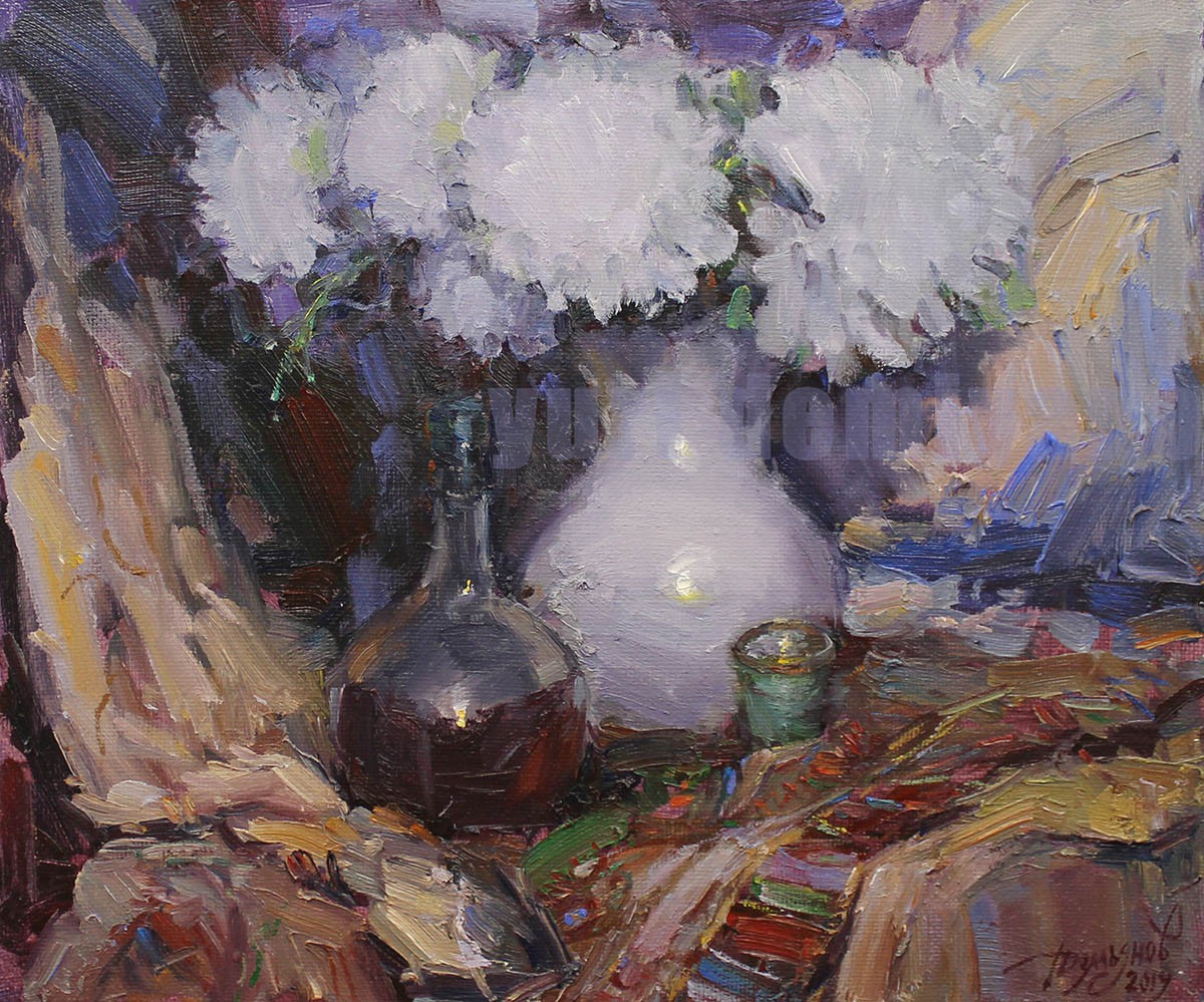 Yuriy Demiyanov, Round & White Yuriy Demiyanov, Round & White