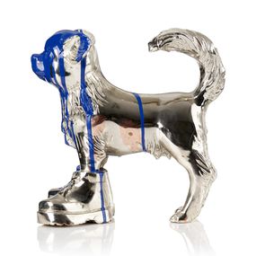 William Sweetlove, Cloned Chihuahua with colored head blue William Sweetlove, Cloned Chihuahua with colored head blue