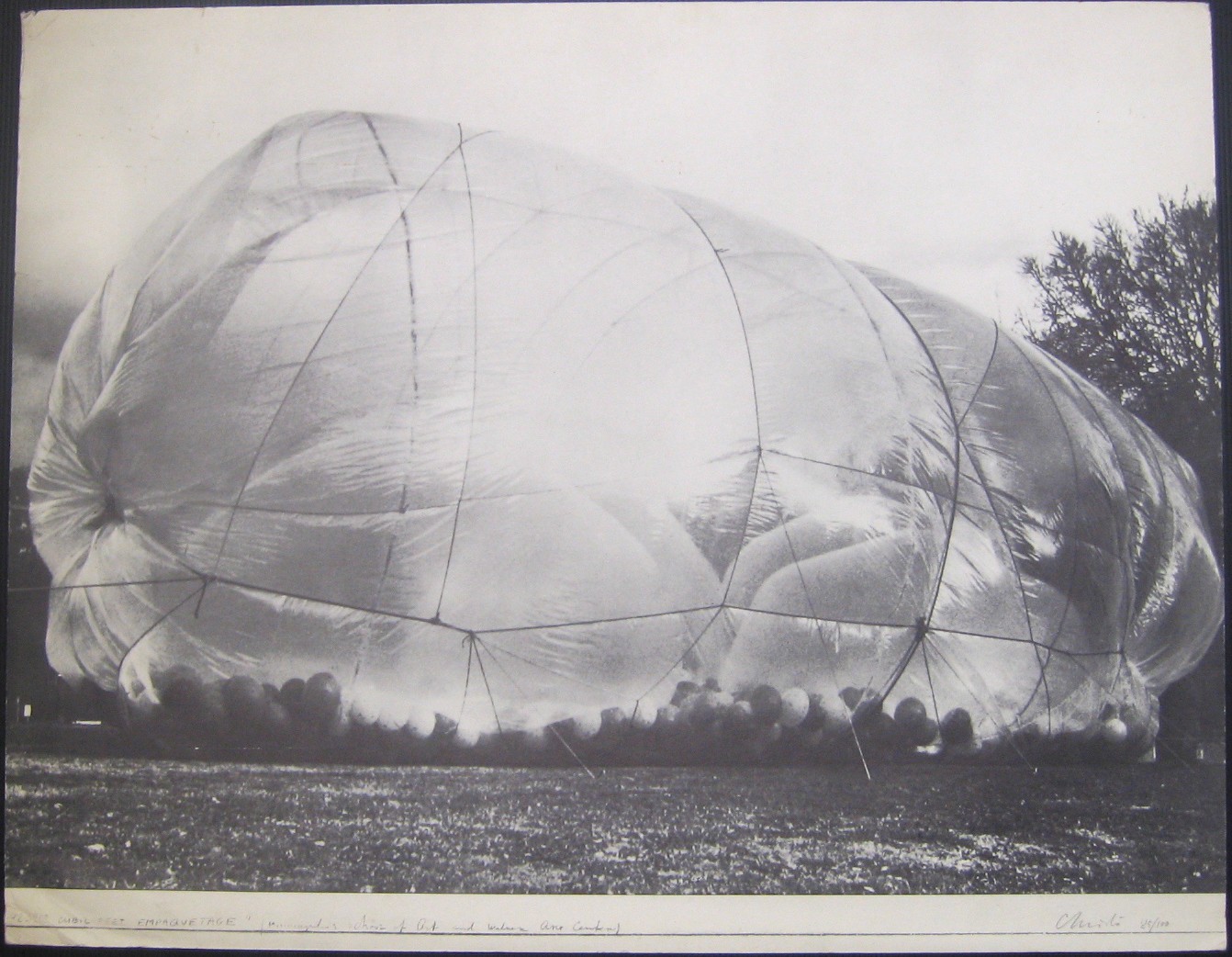 Christo and Jeanne-Claude, Cubic Feet Empaquetages Christo and Jeanne-Claude, Cubic Feet Empaquetages
