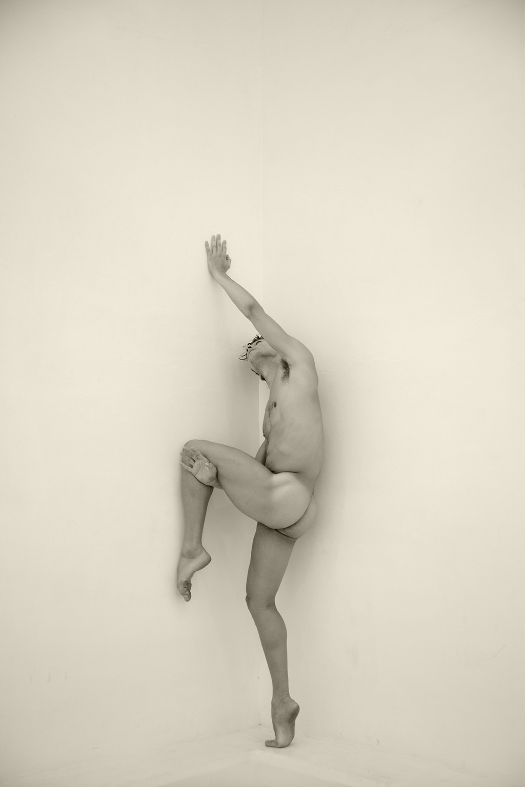 Ricky Cohete, Man against wall Two: From Motion Series Ricky Cohete, Man against wall Two: From Motion Series