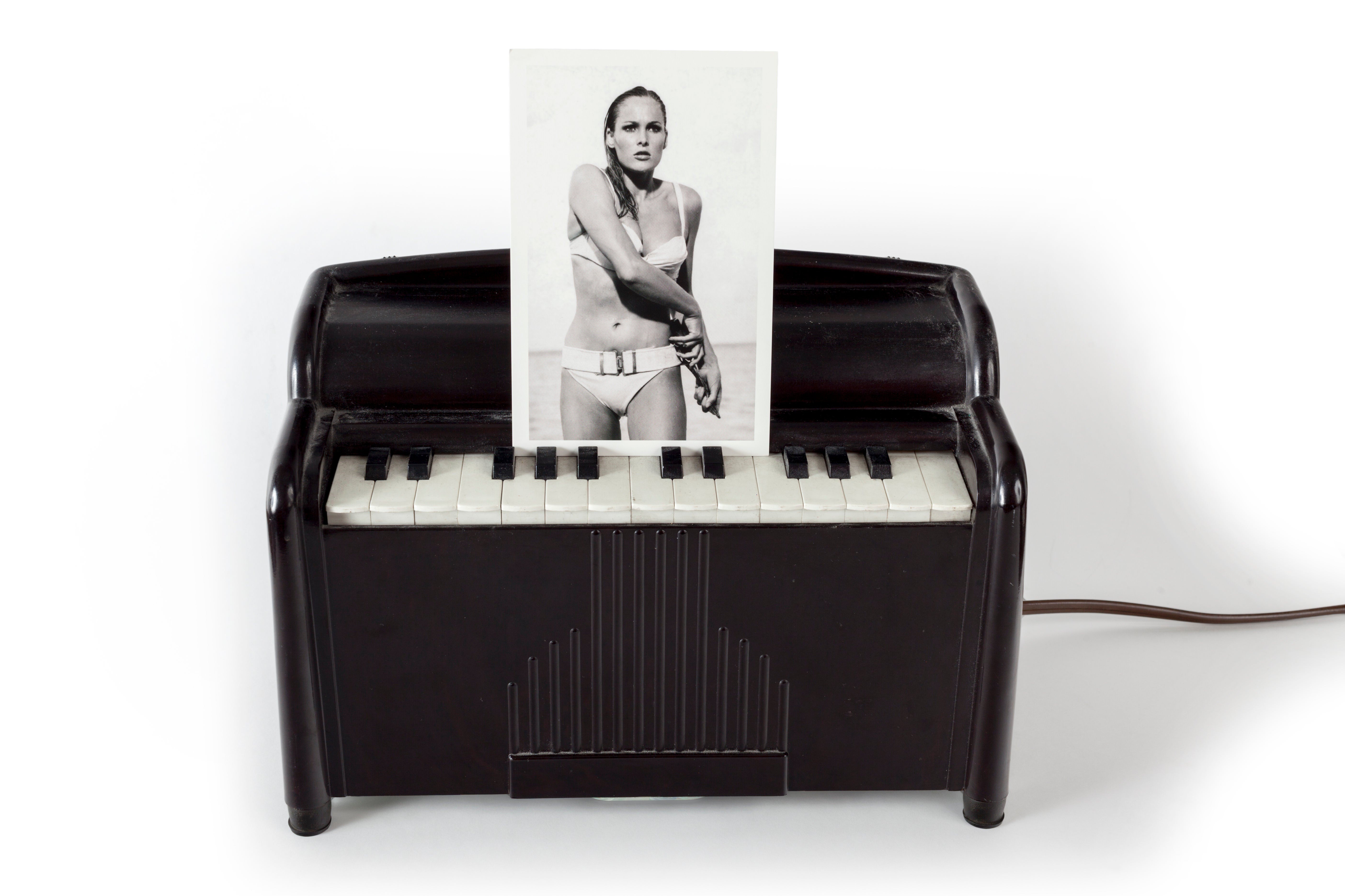 Paloma Castello, Piano Ursula from the Castelloland series. Paloma Castello, Piano Ursula from the Castelloland series.