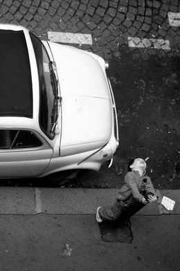 Fotografien, All about love, Paris. From the  Mundo da Sombras Series, Guilherme Licurgo