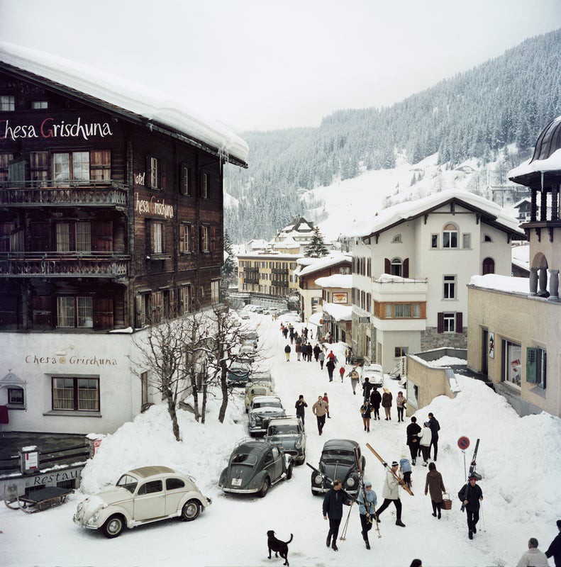 Slim Aarons, Klosters - 1963 Slim Aarons Limited Edition Estate Stamped Print Slim Aarons, Klosters - 1963 Slim Aarons Limited Edition Estate Stamped Print