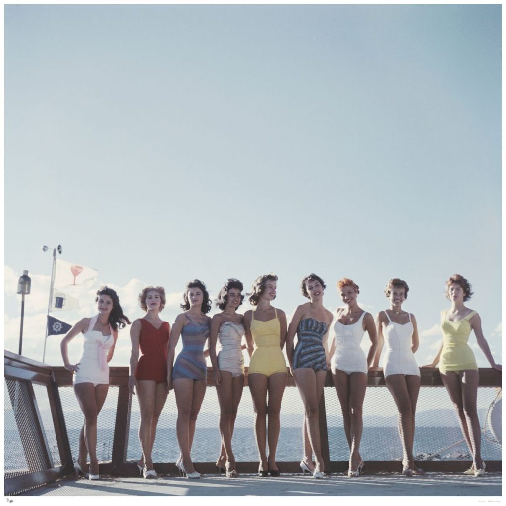 Slim Aarons, Lake Tahoe Ladies - 1959 Slim Aarons Limited Edition Estate Stamped Print Slim Aarons, Lake Tahoe Ladies - 1959 Slim Aarons Limited Edition Estate Stamped Print