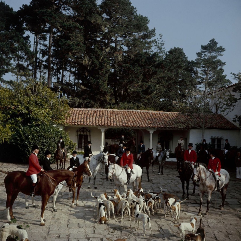 Slim Aarons, Pebble Beach Hunt - 1976 Slim Aarons Limited Edition Estate Stamped Print Slim Aarons, Pebble Beach Hunt - 1976 Slim Aarons Limited Edition Estate Stamped Print