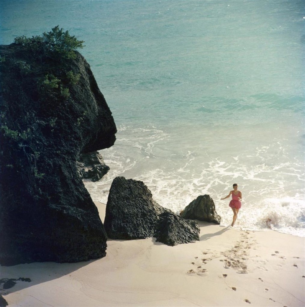 Slim Aarons, Bermuda Beach 1957 Slim Aarons Limited Edition Estate Stamped Print Slim Aarons, Bermuda Beach 1957 Slim Aarons Limited Edition Estate Stamped Print