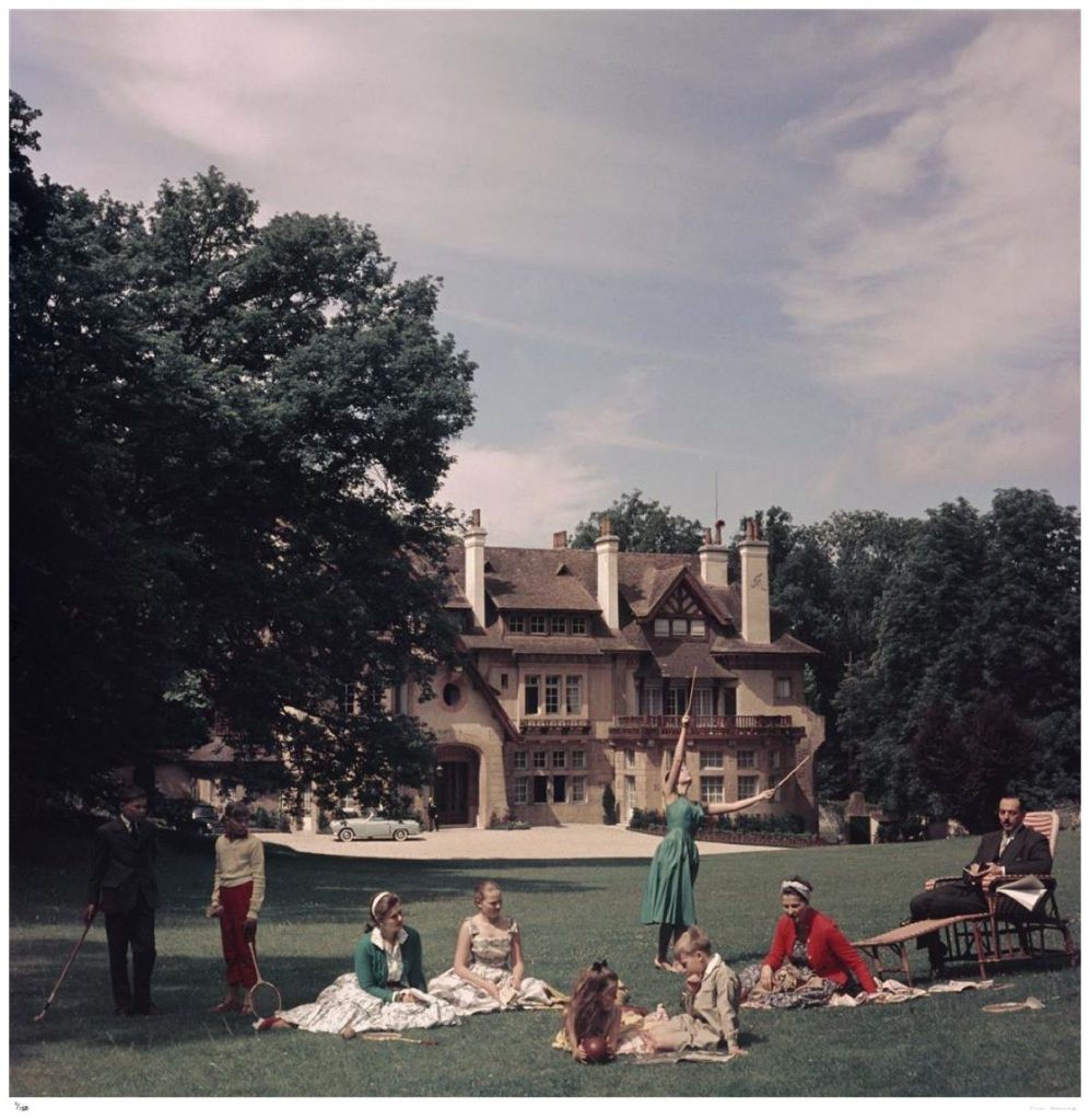Slim Aarons, Comte de Pairs, 1956 Slim Aarons Limited Edition Estate Stamped Print Slim Aarons, Comte de Pairs, 1956 Slim Aarons Limited Edition Estate Stamped Print