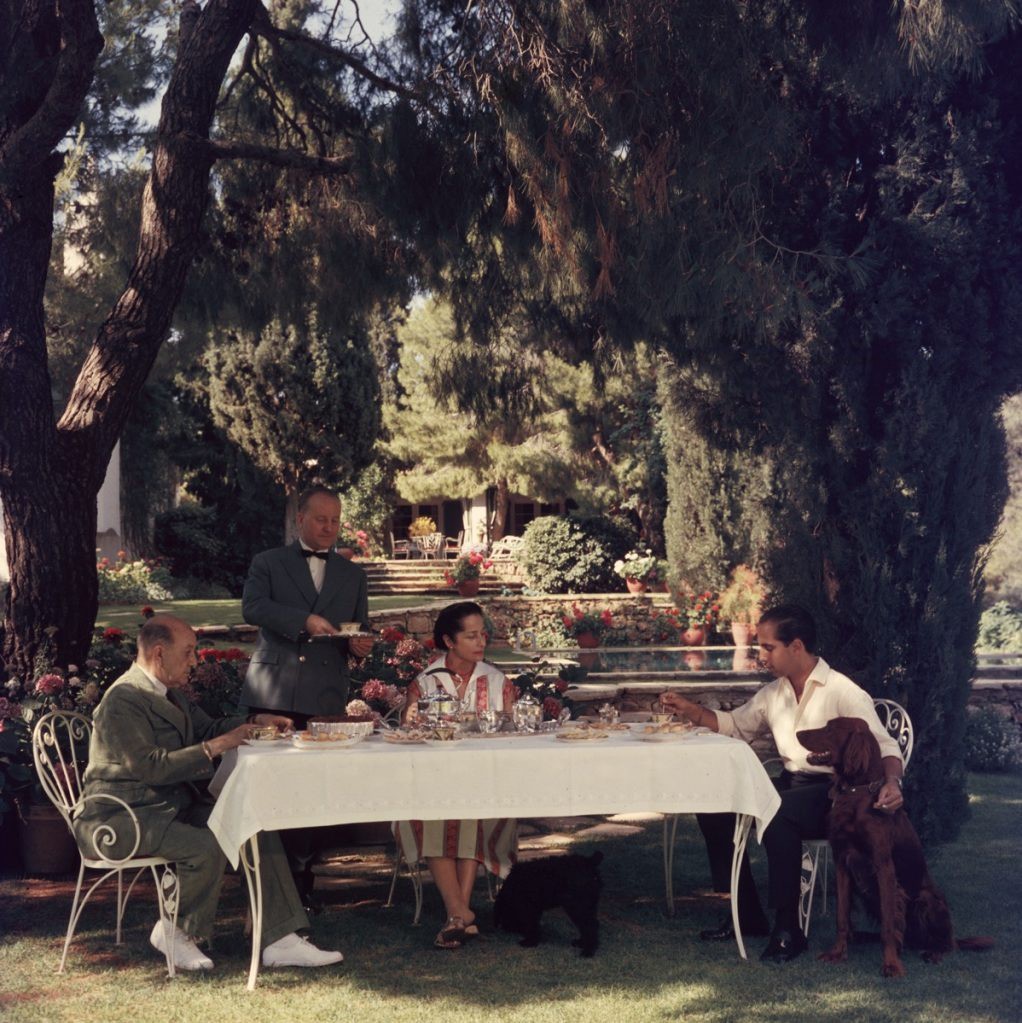 Slim Aarons, Al Fresco Tea Slim Aarons, Al Fresco Tea