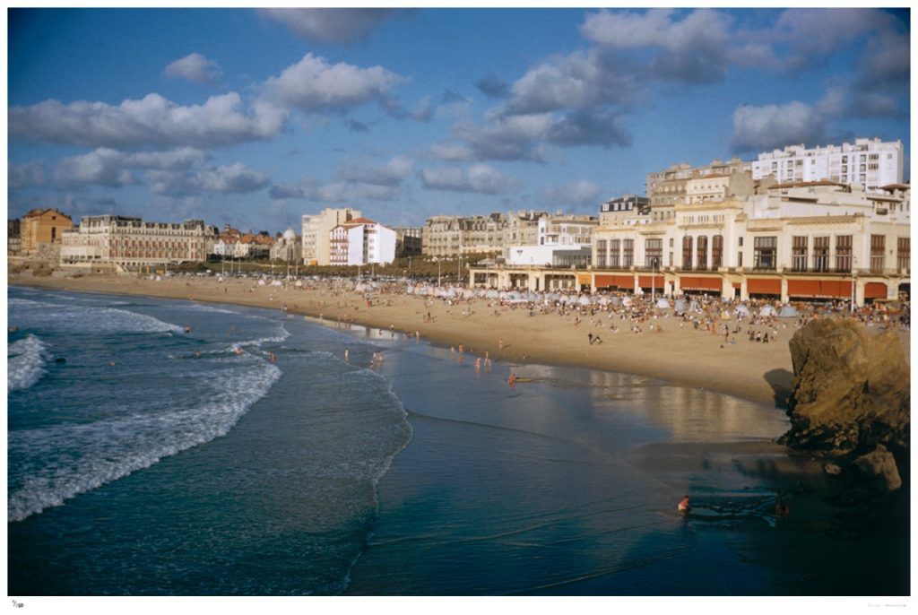 Slim Aarons, Biarritz Seafront Slim Aarons, Biarritz Seafront