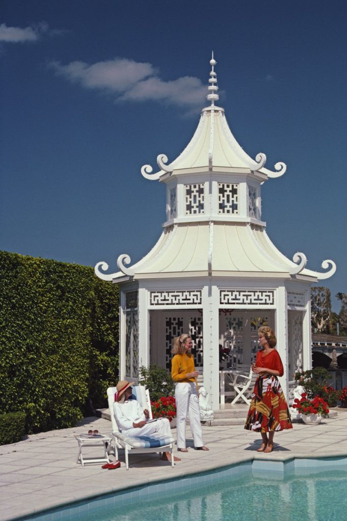 Slim Aarons, Palm Beach Pagoda Slim Aarons, Palm Beach Pagoda