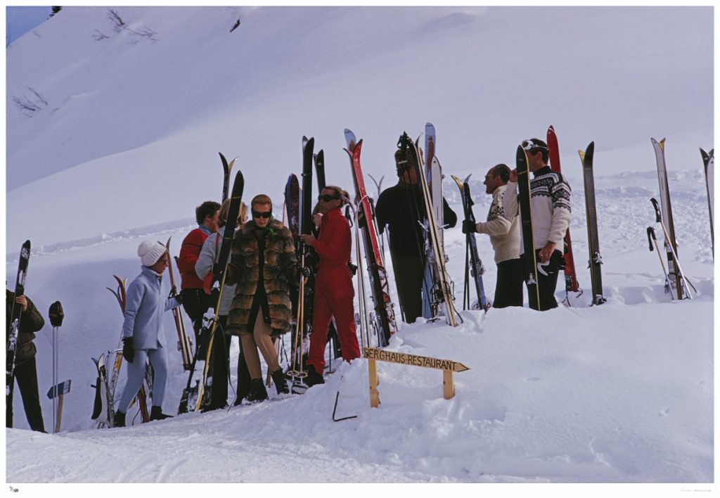 Slim Aarons, Skiers at Gstaad Slim Aarons, Skiers at Gstaad