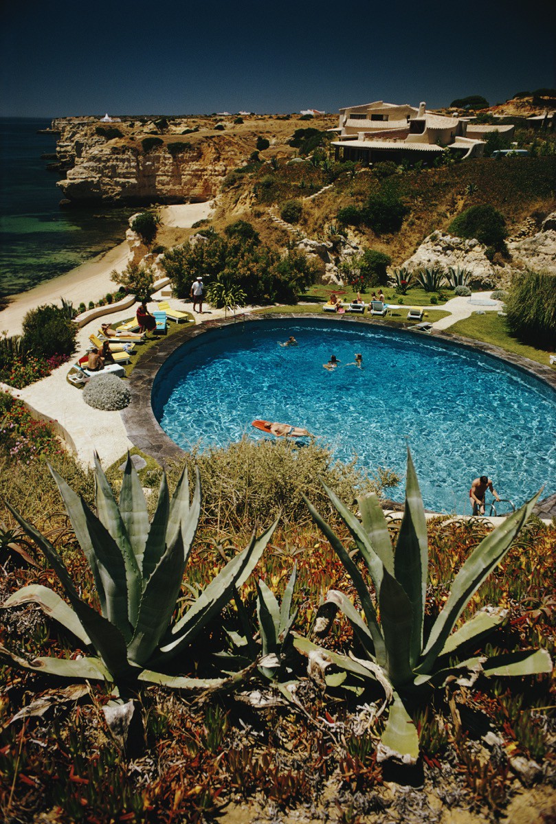 Slim Aarons, Algarve Hotel Pool Slim Aarons, Algarve Hotel Pool