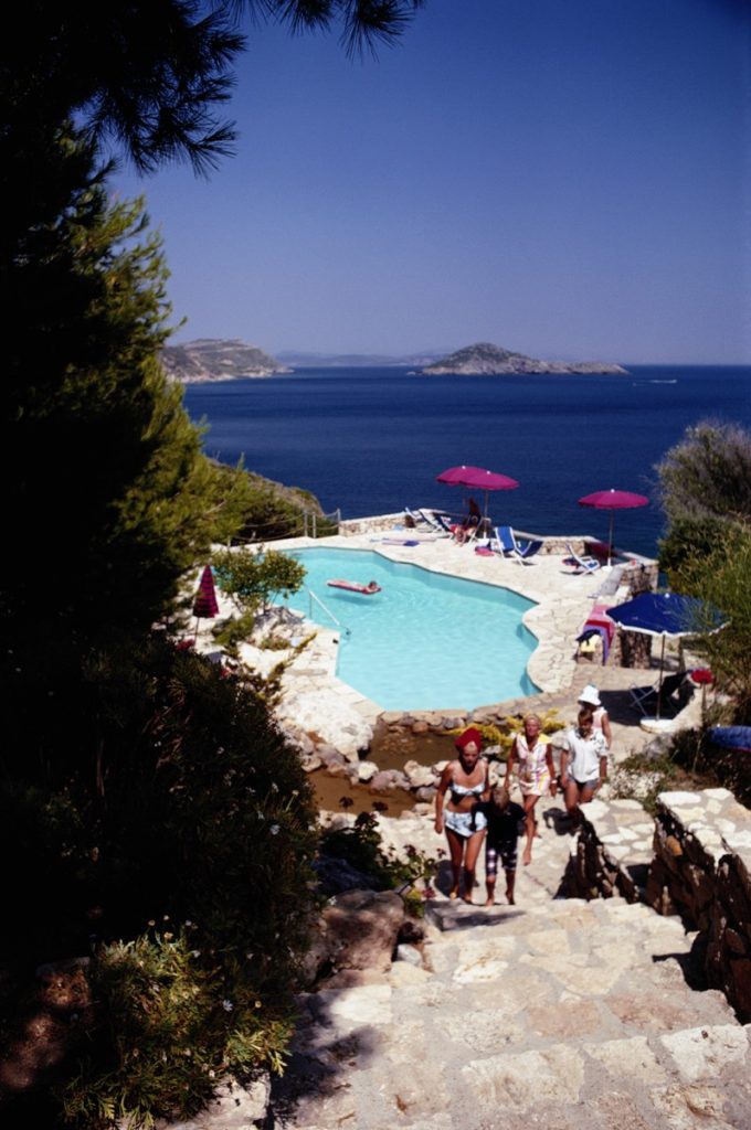Slim Aarons, Pellicano Pool Slim Aarons, Pellicano Pool