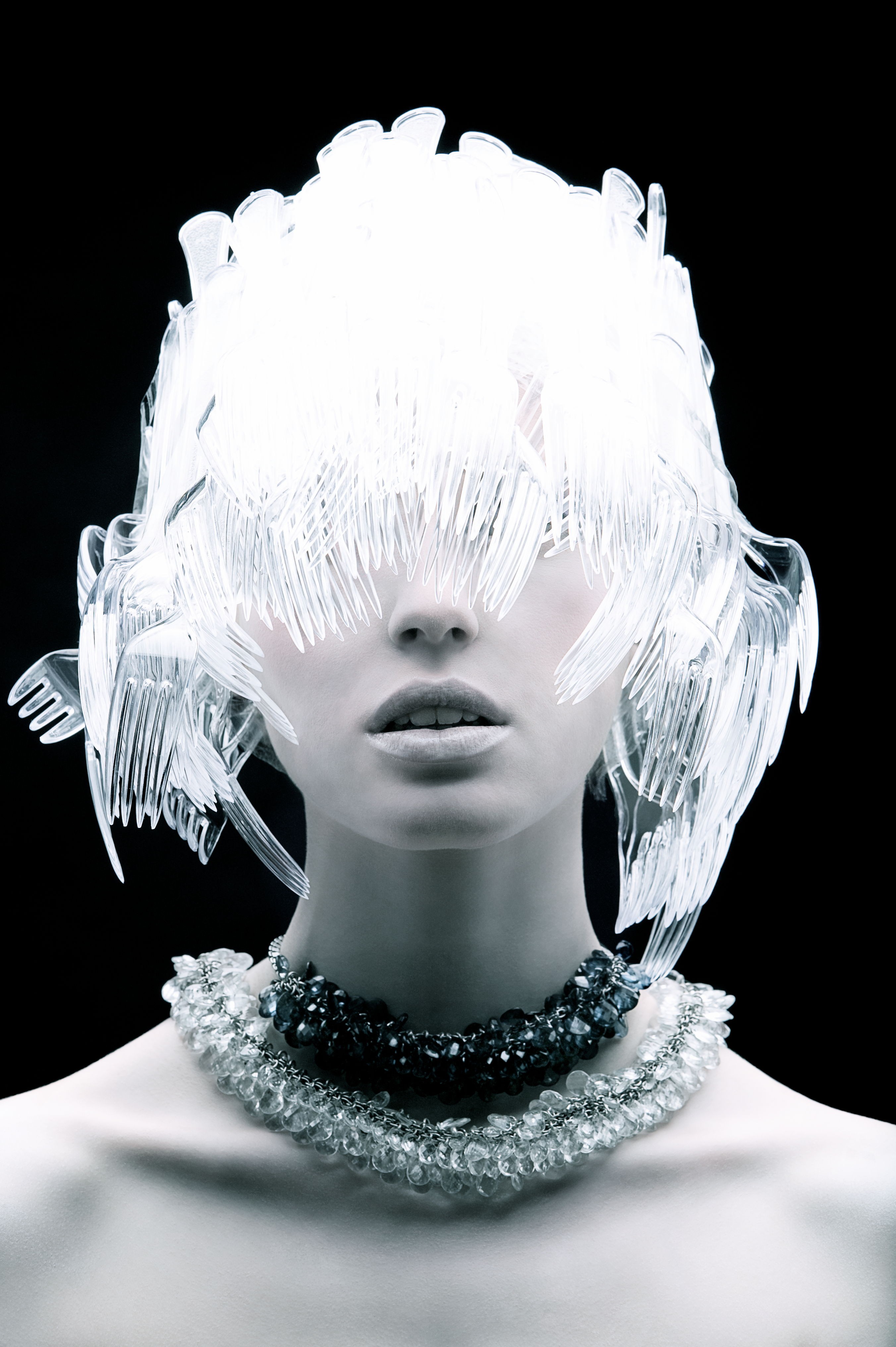 Tomaas, Plastic fantastic Tomaas, Plastic fantastic
