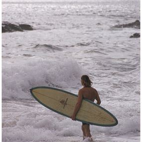 Photographie, Laguna Beach Surfers - Slim Aarons Limited Edition Estate Stamped Print, Slim Aarons