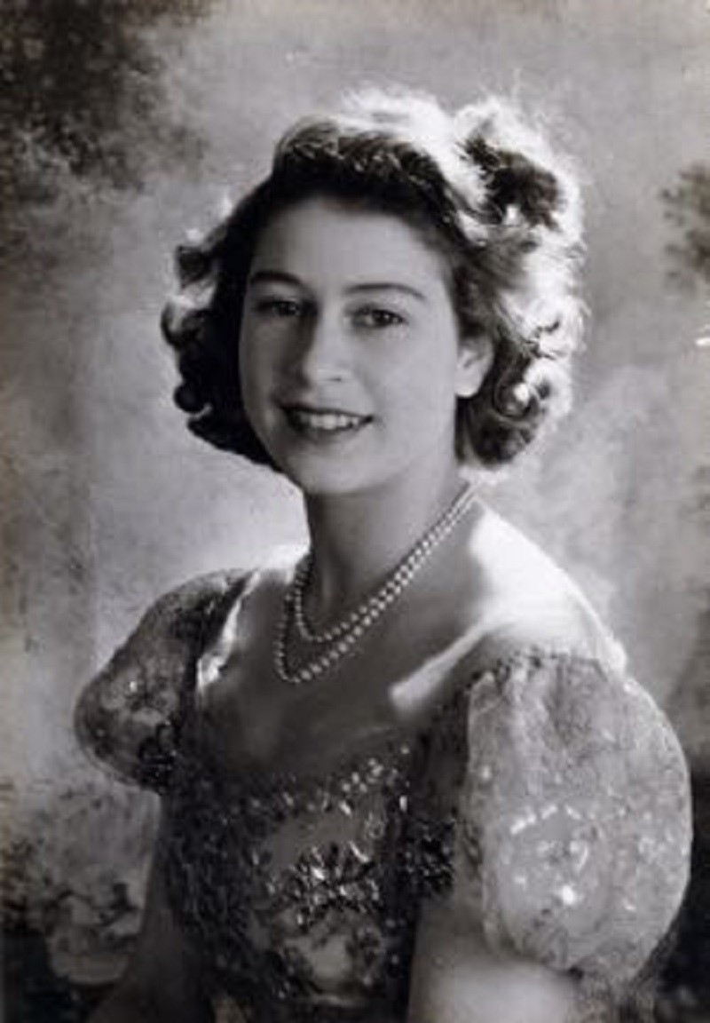 Hrh Princess Elizabeth By Cecil Beaton 2020 Photography Artsper 