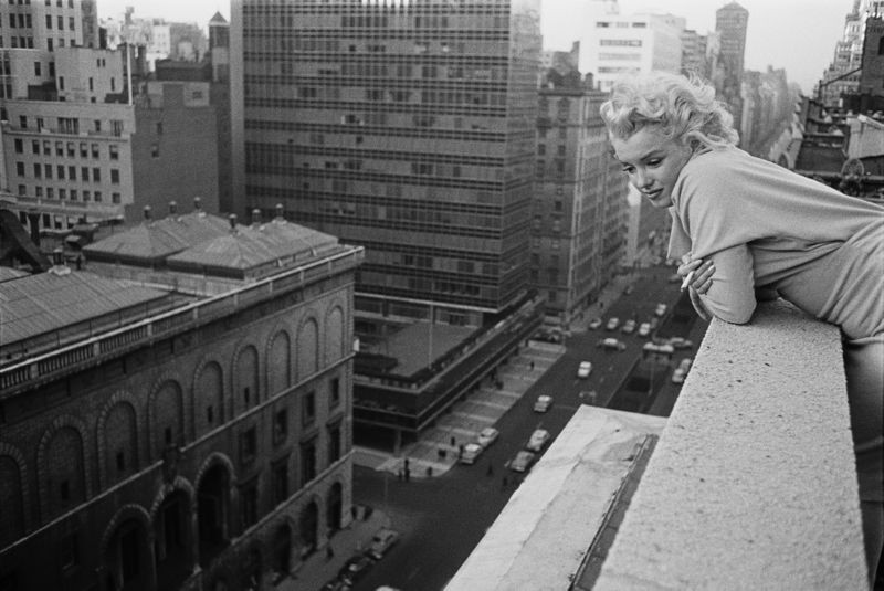 Ed Feingersh, Marilyn on the Roof (Landscape) Ed Feingersh, Marilyn on the Roof (Landscape)