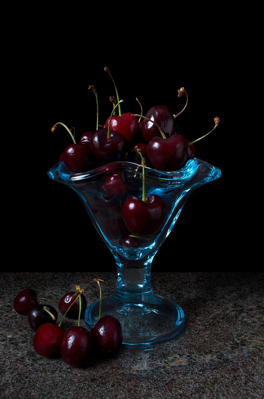 Dora Franco, Copa de cerezas. From the bodegon series Dora Franco, Copa de cerezas. From the bodegon series