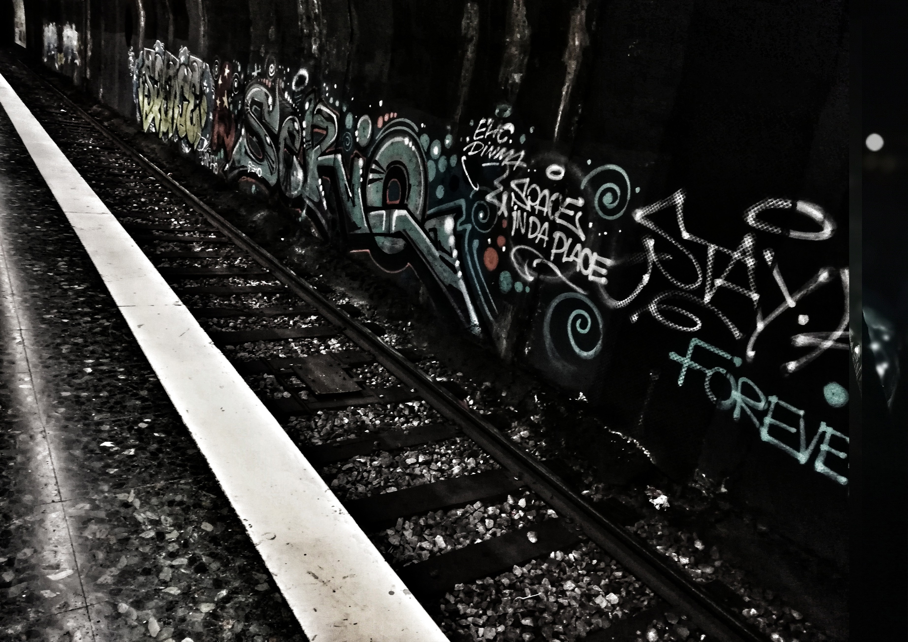 Dominique Leroy, Rail de Tags Dominique Leroy, Rail de Tags