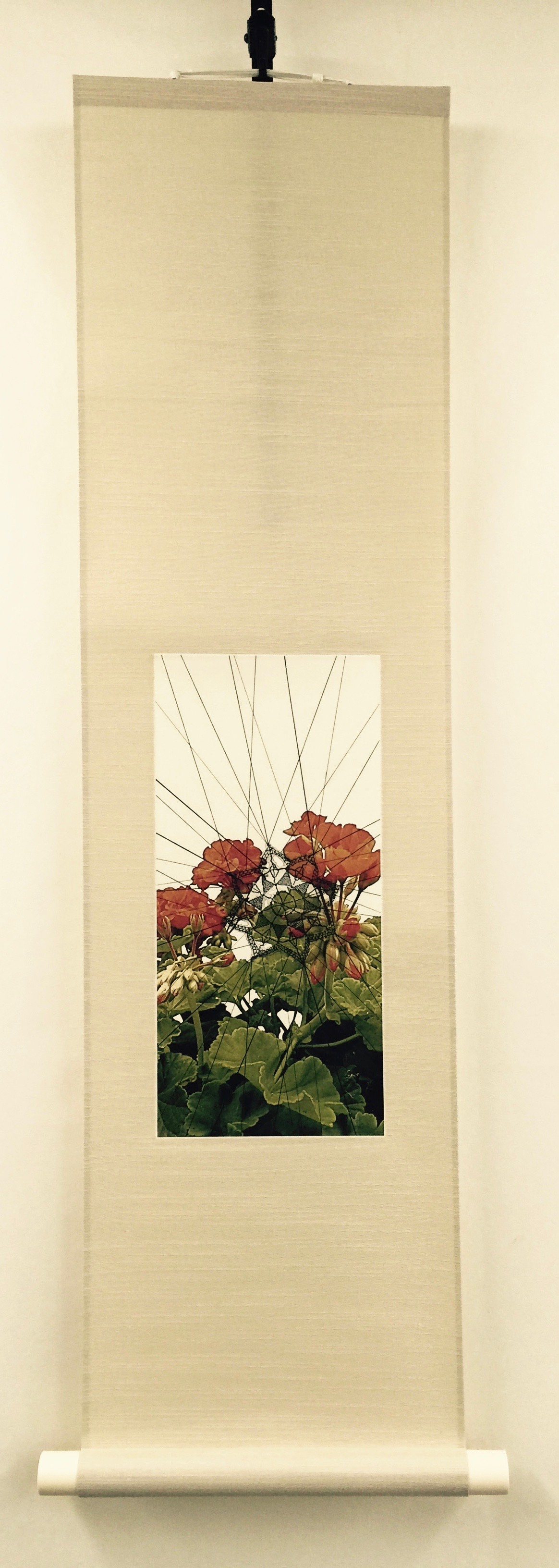 Akané Kirimura, Kakémono BIOS-PG-XI Geranium Akané Kirimura, Kakémono BIOS-PG-XI Geranium
