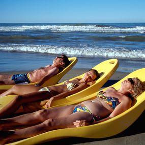 Photography, The Fine Art of Family Sunbathing, Riviera Romagnola, Fabrizio Alzati
