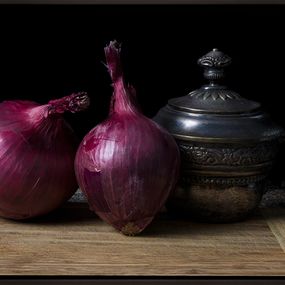 Photographie, Cebollas con Jarrito. From The Bodegones series, Dora Franco