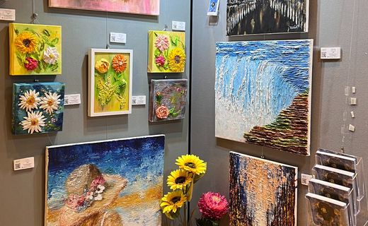 Peintures sculpturales colorées