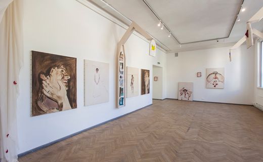 18:25
